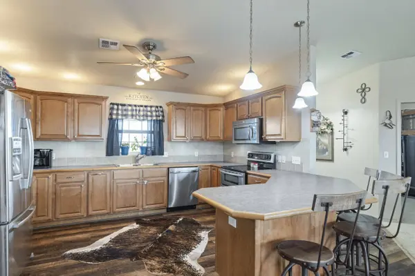 22950 E 1130 Rd, Bessie, OK 73622