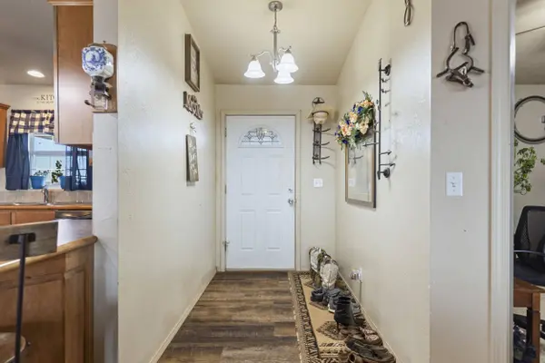 22950 E 1130 Rd, Bessie, OK 73622