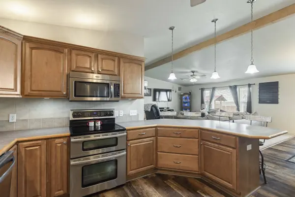 22950 E 1130 Rd, Bessie, OK 73622