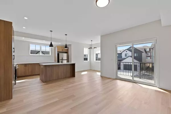 787 South Point Heath SW, Airdrie, AB T4B 5M7