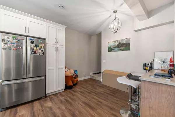19618 42 ST Southeast, Calgary, AB T3M 3A7