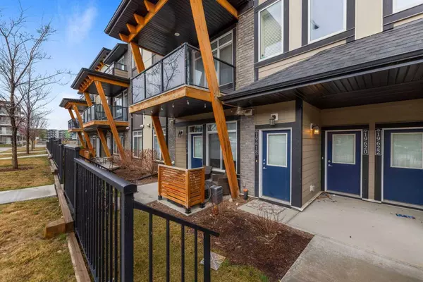 19618 42 ST Southeast, Calgary, AB T3M 3A7
