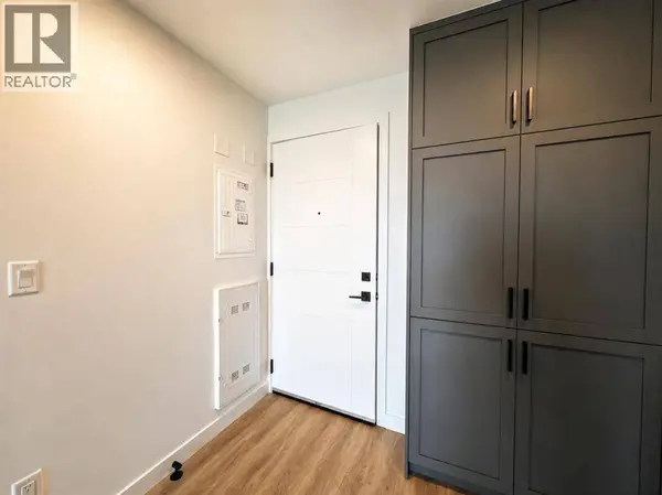 509, 3107 Warren Street NW, Calgary, AB T3B0M2