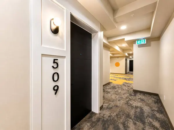 3107 Warren ST NW #509, Calgary, AB T3B 0M2