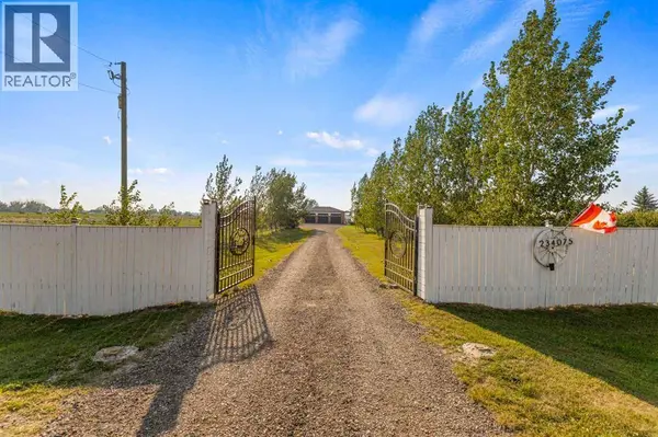 234075 Boundary Road, Rural Rocky View County, AB T0J1X0