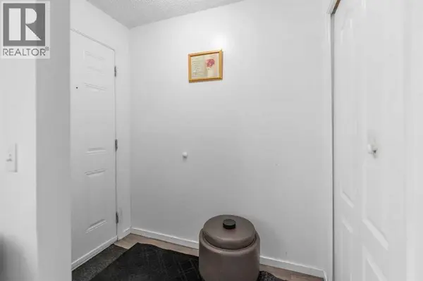 109 Falshire Terrace NE, Calgary, AB T2G5K9