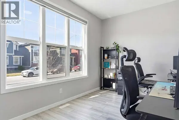 44 Amblefield Avenue NW, Calgary, AB T3P2C1