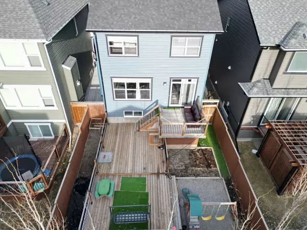 Airdrie, AB T4A 0S6,313 Kings Heights Dr SE
