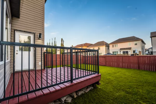Airdrie, AB T4B 0G1,1179 Prairie Springs Hl SW