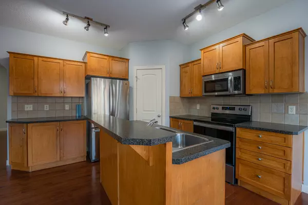 Airdrie, AB T4B 0G1,1179 Prairie Springs Hl SW