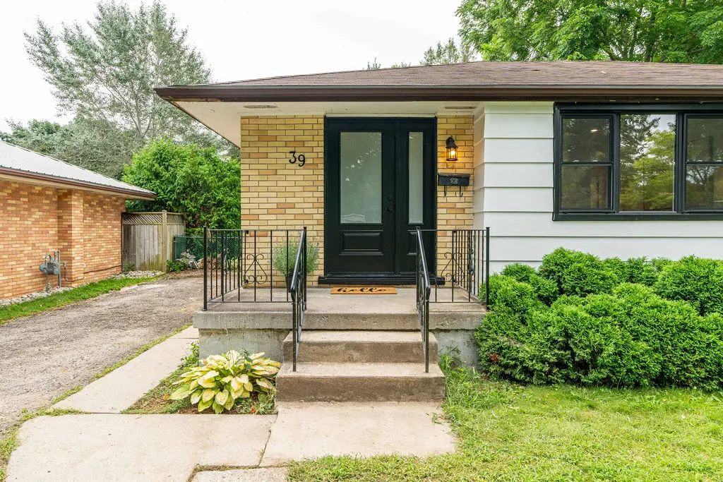 39 Trillium Cres, London, ON N5Y 4T3