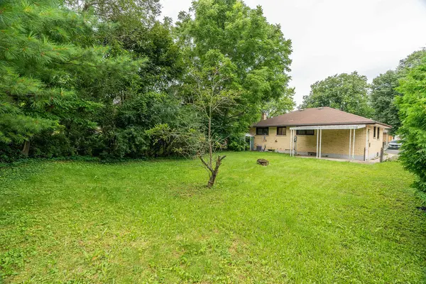 39 Trillium Cres, London, ON N5Y 4T3
