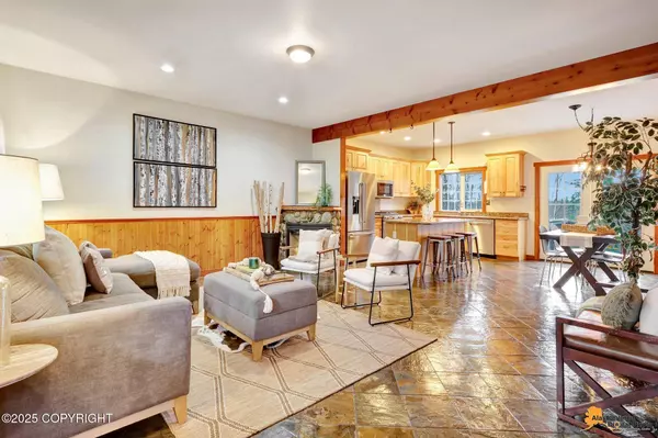 4051 Twilight LN, Anchorage, AK 99516