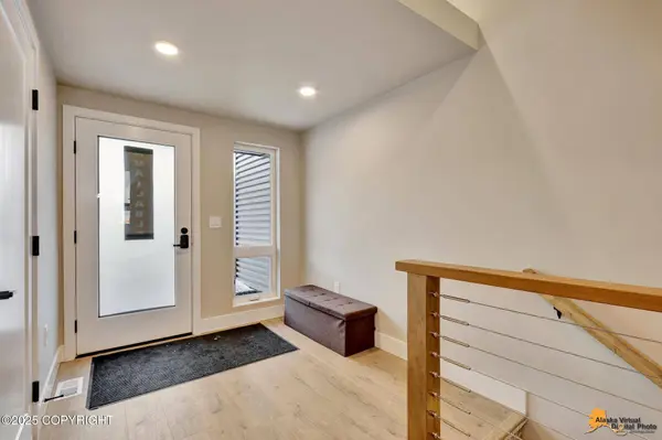 725 Station LN #A6, Anchorage, AK 99501