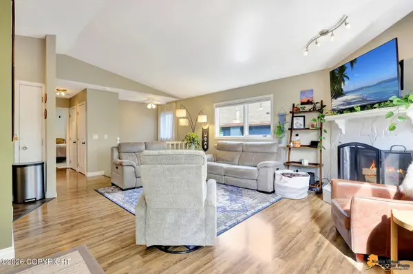 8091 Pinebrook CIR, Anchorage, AK 99507