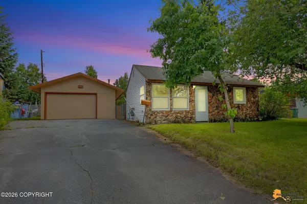 1503 Nunaka DR, Anchorage, AK 99504