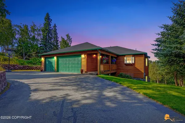 12400 Turks Turn ST, Anchorage, AK 99518
