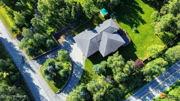 12400 Turks Turn ST, Anchorage, AK 99518