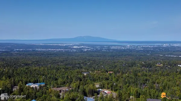 12400 Turks Turn ST, Anchorage, AK 99518