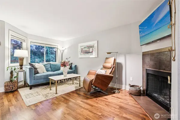 11060 NE 33rd PL #E3, Bellevue, WA 98004