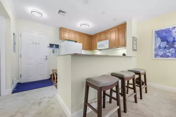 2 Homestead Lane #410, Greenwich, CT 06831