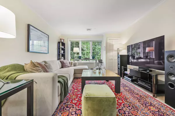 2 Homestead Lane #410, Greenwich, CT 06831