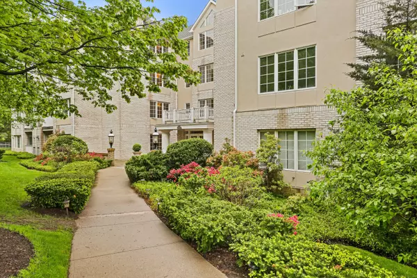 2 Homestead Lane #410, Greenwich, CT 06831