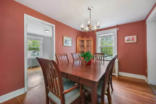 28 Leonard Street, Stamford, CT 06906