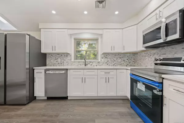 144 Mueller Drive, Hamden, CT 06514