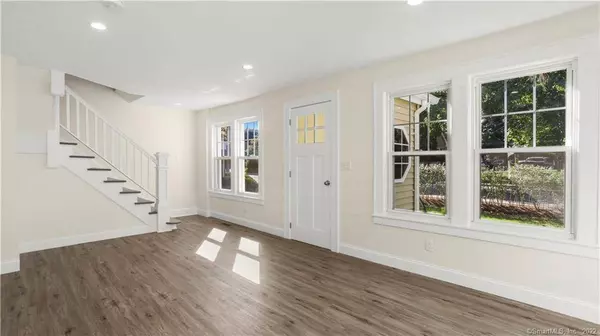 207 West Avenue, Darien, CT 06820