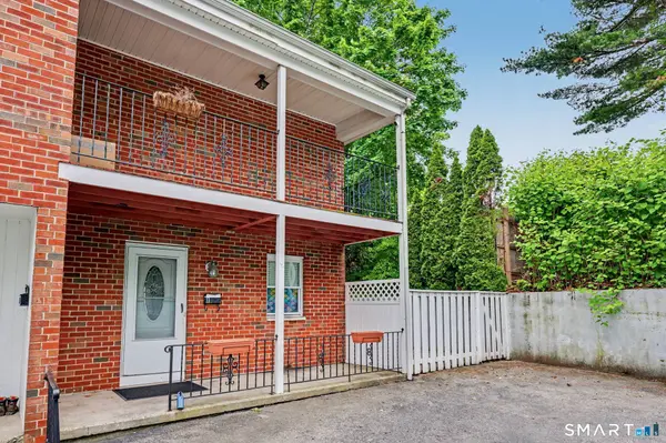 77 Webb Avenue #8, Stamford, CT 06902