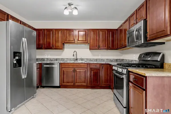 77 Webb Avenue #8, Stamford, CT 06902