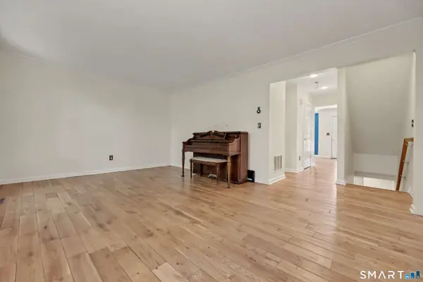 22 Miranda Lane #22, Stratford, CT 06615