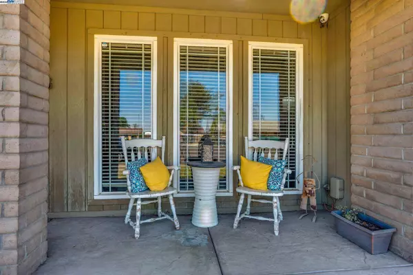 6236 Choctaw Ct, Manteca, CA 95336