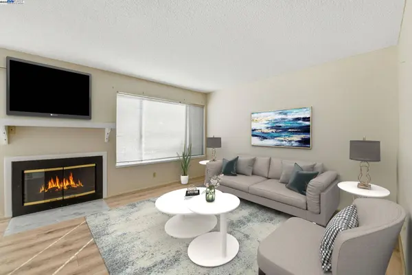 93 Cassia Dr, Hayward, CA 94544