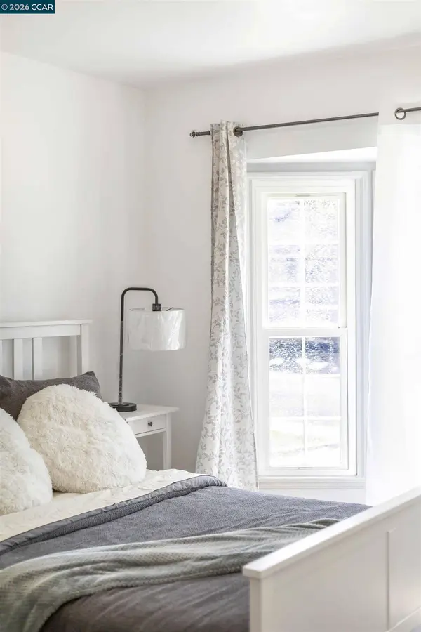 6727 W 87Th Pl, Los Angeles, CA 90045