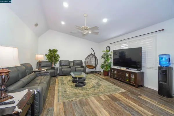 2614 Manhattan Beach Blvd, Redondo Beach, CA 90278