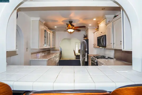 2614 Manhattan Beach Blvd, Redondo Beach, CA 90278