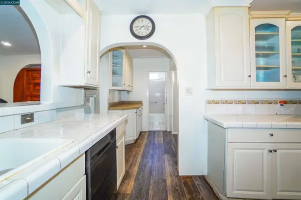 2614 Manhattan Beach Blvd, Redondo Beach, CA 90278