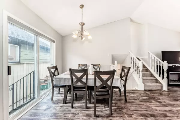 Calgary, AB T3K 5B2,147 Coverton Hts NE