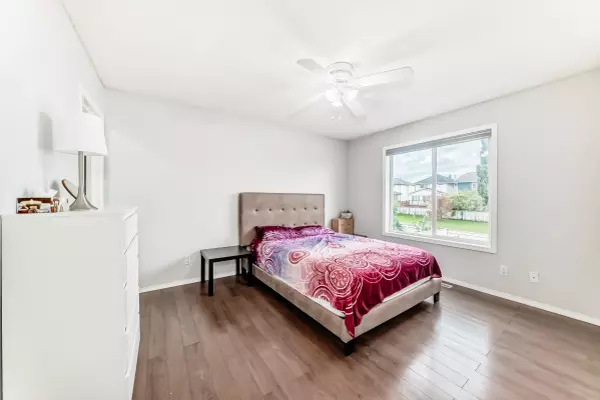 Calgary, AB T3K 5B2,147 Coverton Hts NE