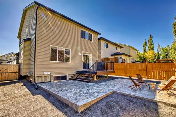 103 Reunion Clos NW, Airdrie, AB T4B 0M2