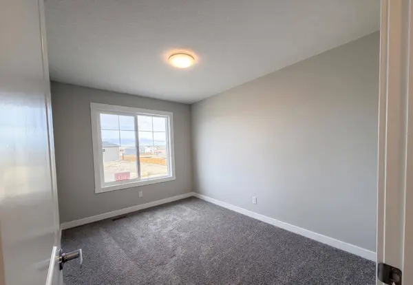 60 Ambledale CRES, Calgary, AB T3P 2Z3