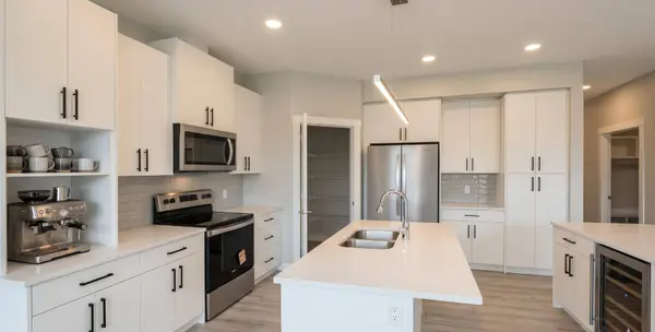 60 Ambledale CRES, Calgary, AB T3P 2Z3