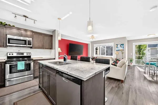 551 Redstone View NE VW NE, Calgary, AB T3N 0M9