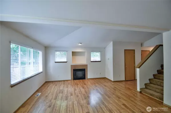 8021 27th AVE S, Lacey, WA 98503