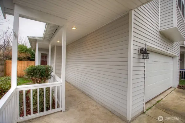 4043 Wonderwood LN SE, Lacey, WA 98503