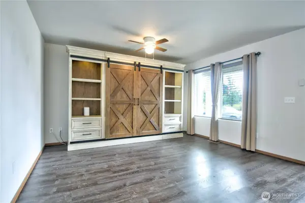 308 Middleton CT SE, Rainier, WA 98576