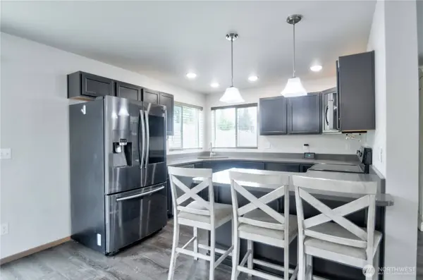 308 Middleton CT SE, Rainier, WA 98576