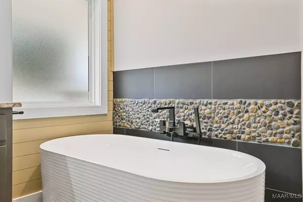 501 Merritt LN, Prattville, AL 36067